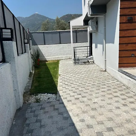 빌라 Guelce *